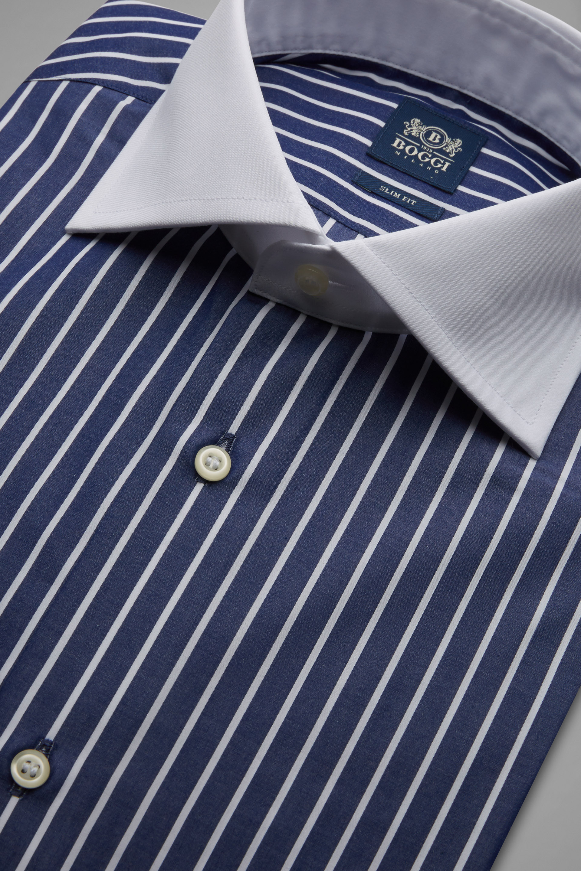 Slim Fit Blue Striped Shirt With Windsor Collar Boggi