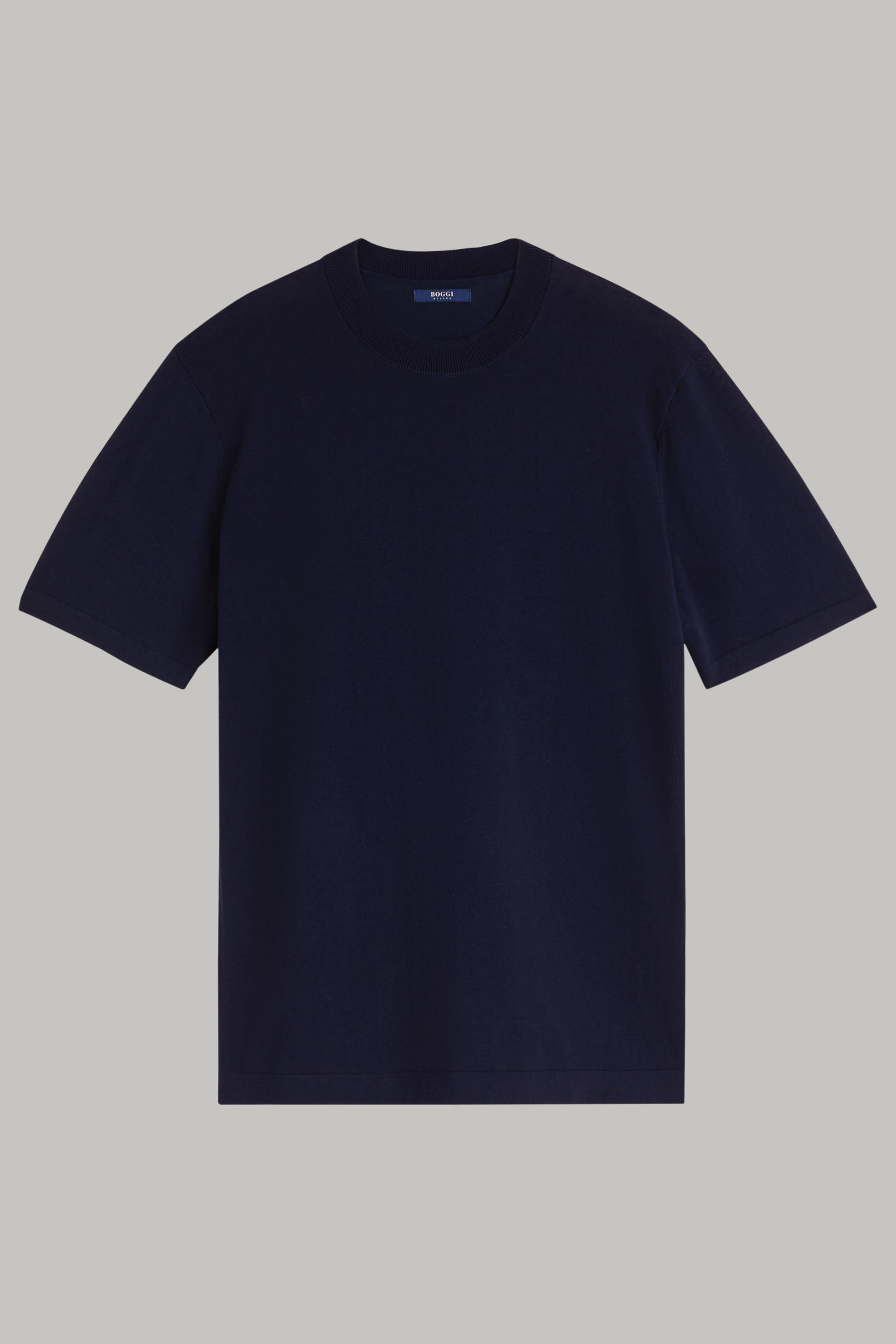 nevy blue t shirt