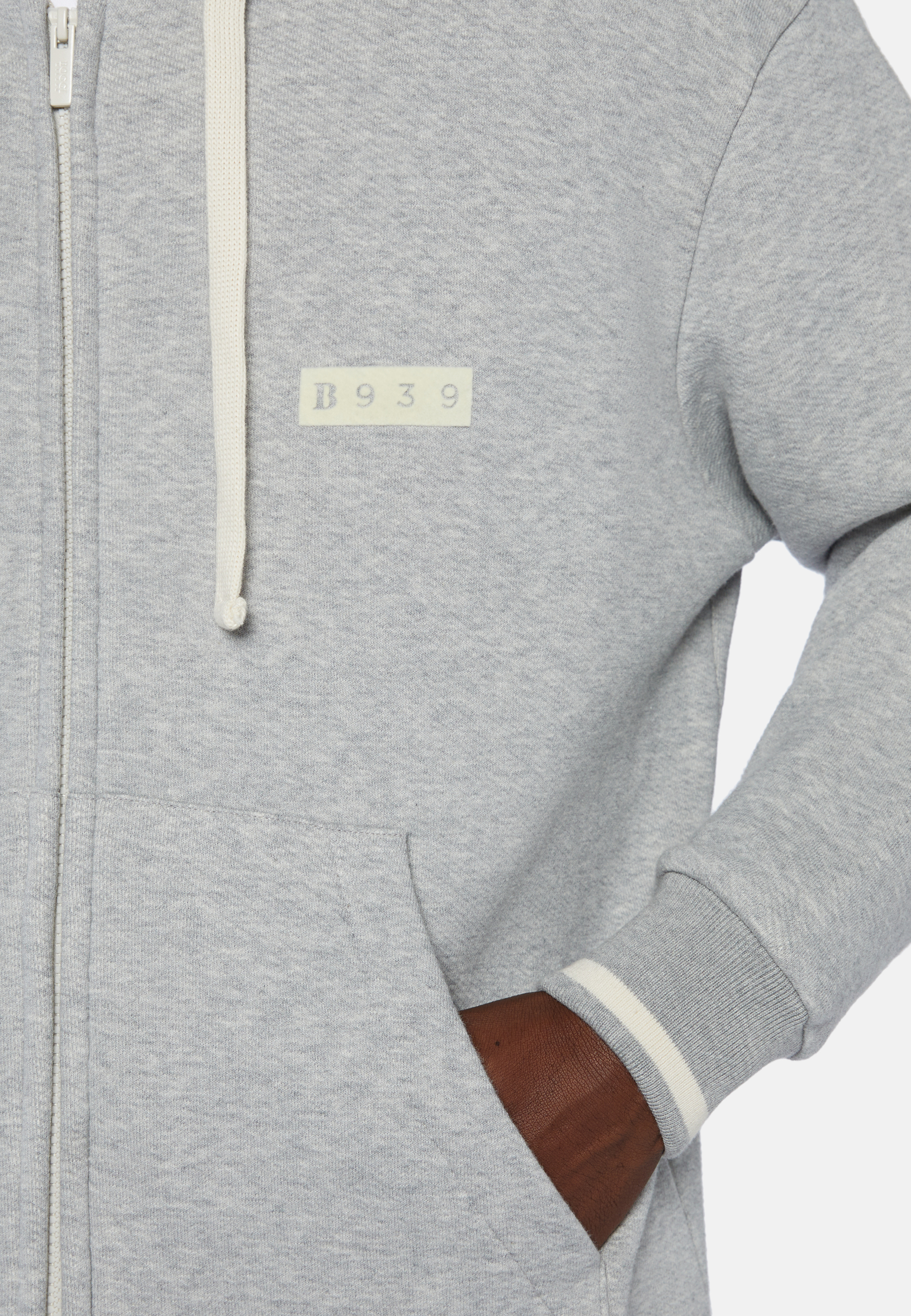 White nicce outlet sweatshirt